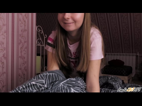 ❤️ Blondie duboko siše svoju drugu prijateljicu i dobiva spermu u usta ❤️ Porno na bs.milf300com.ru ❌